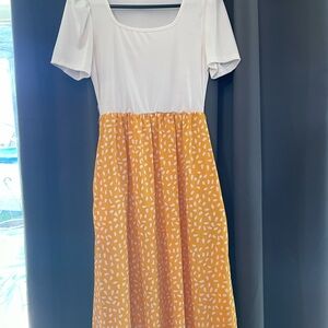 Amazon Women's Midi Dress - White and Orange